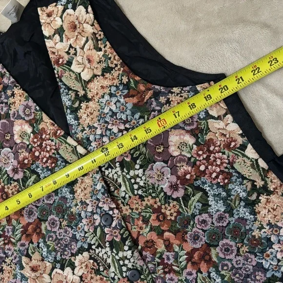 Vintage Cabin Creek Multicolor Floral Vest size Medium Tall - Picture 4 of 5